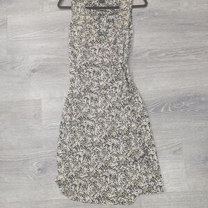 Elegant Black and Cream Patterned Dress